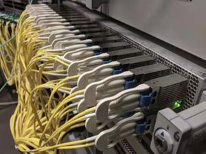 QSFP-DD-400G-FR4 Module cusub oo asal ah
